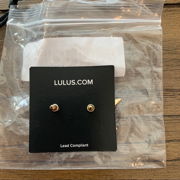 Lulu’s Gold Star Earrings - Picture 3 of 4